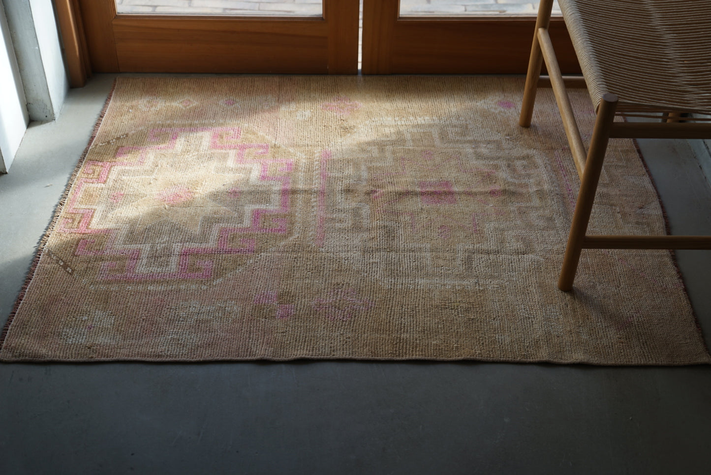 Türkiye Old Oushak Small Size 1970年代 131 × 99 cm No.TR25220