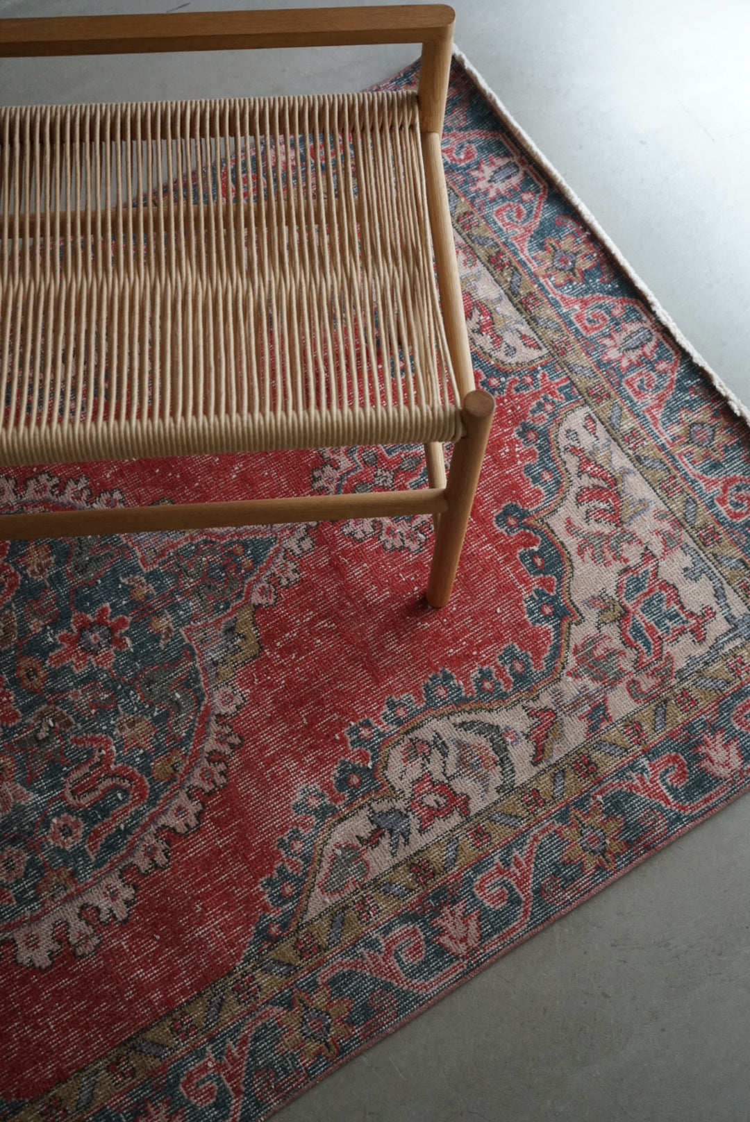 TURKEY OLD ISPARTA RED 1970年代 198 × 109 cm No.TR25143