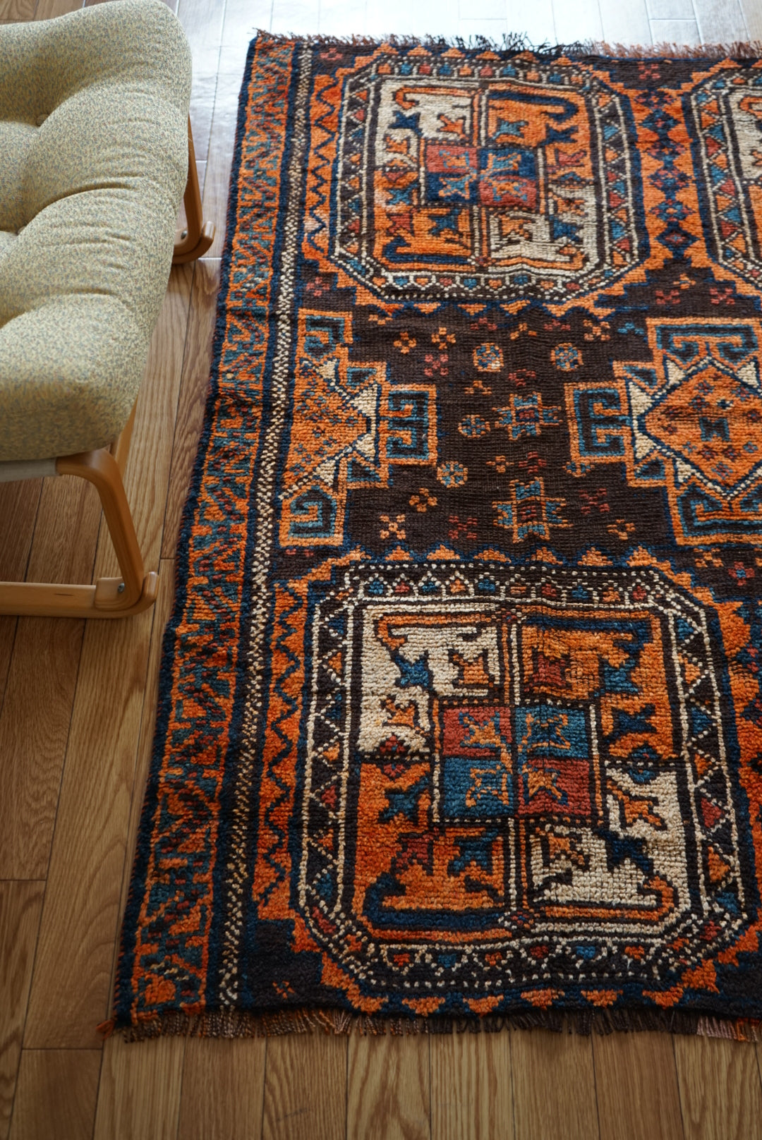 店頭販売 Iran Antique Shiraz Lori 1860年代 142 × 123 cm