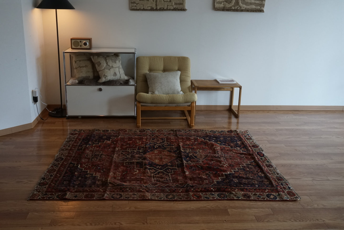 店頭販売 Afghanistan Old Persia Design 1930年代 179.5 × 140.5 cm  No.AF2535 / 国内送料無料・羊毛手織り絨毯