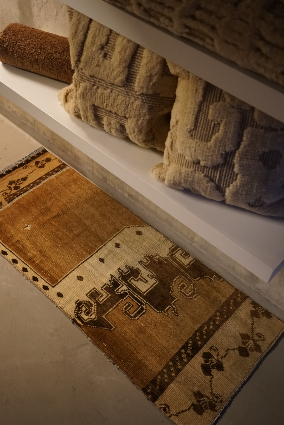 Türkiye Old Isparta Milk Coffee Color Small size 1980年代 115 × 47 cm No.TR25240