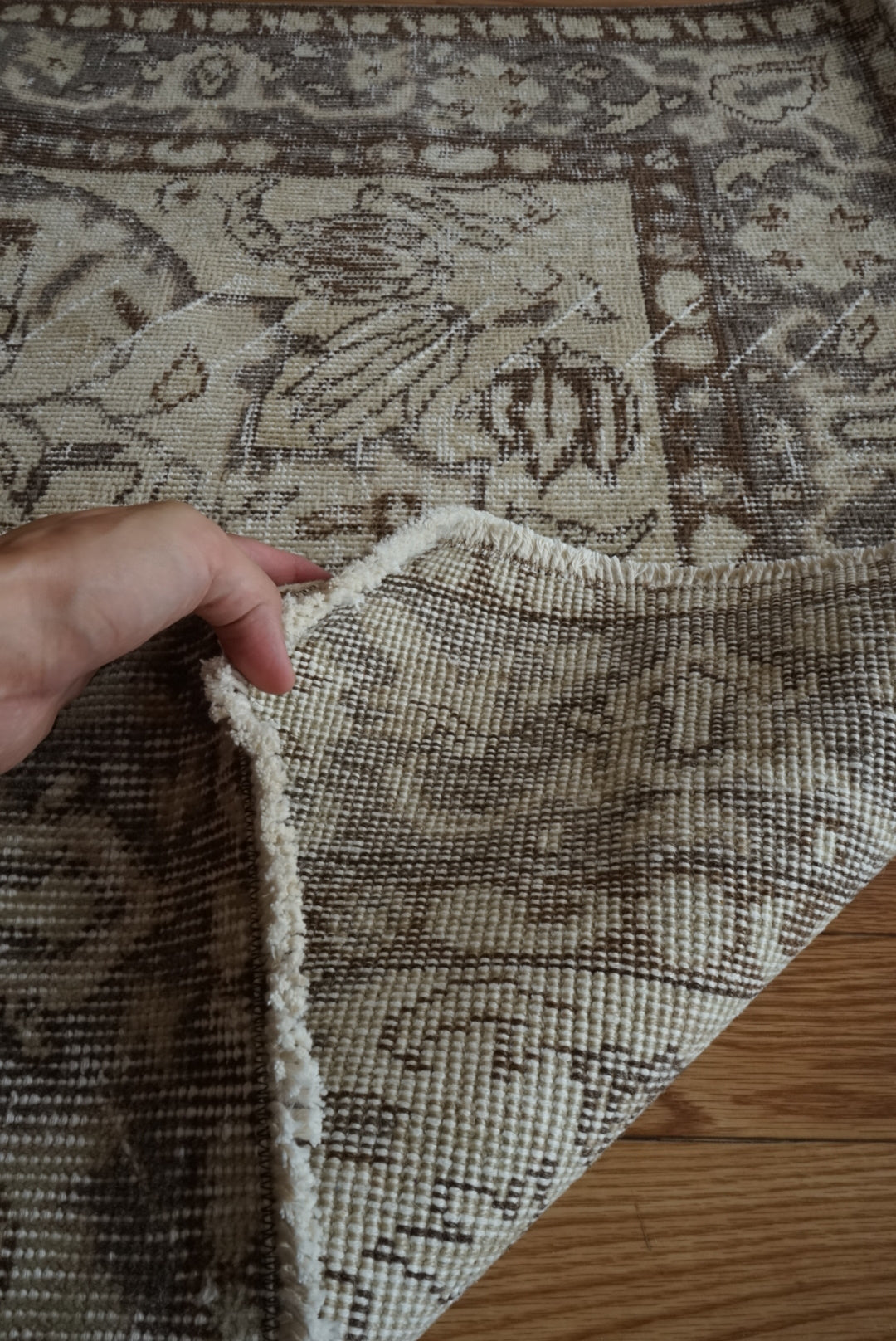 Türkiye Old Isparta Medallion Beige , Glay 1960年代 260.5 × 164 cm No.TR25492 / 国内送料無料
