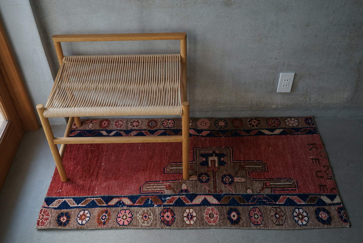 Türkiye Old Oushak Salmon Pink , Navy Runner 1970年代 133.5 × 68 cm No.TR25295