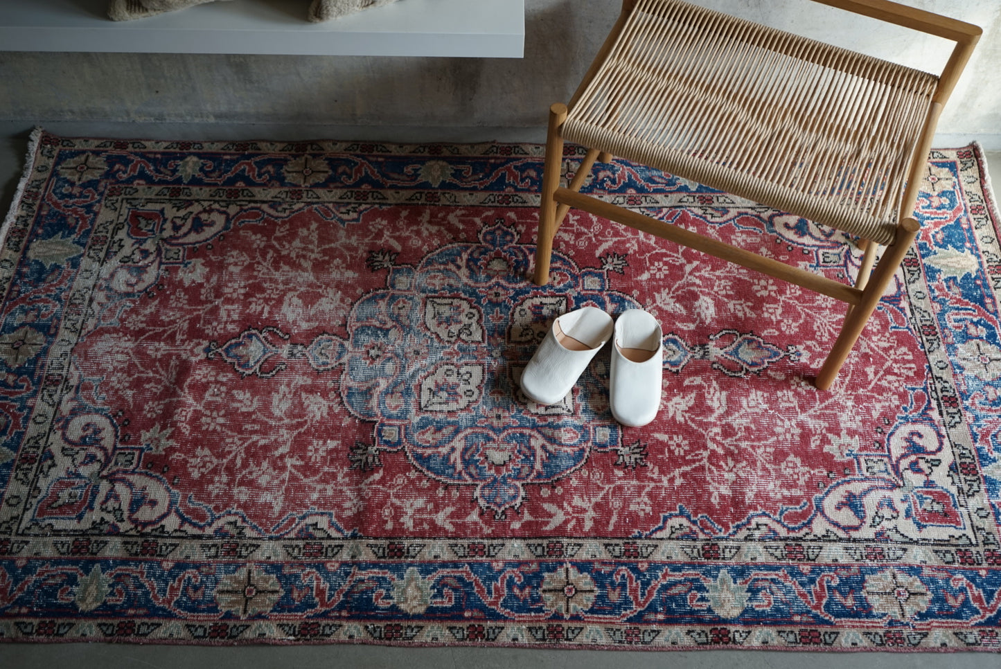 Türkiye Old Isparta Floral Red Medallion 1970年代 204 × 110.5 cm No.TR25258