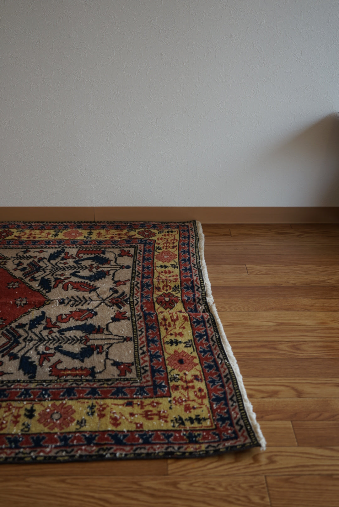 Türkiye Old Isparta Prayer Rug 1950-1960年代 173 × 122 cm No.TR25174