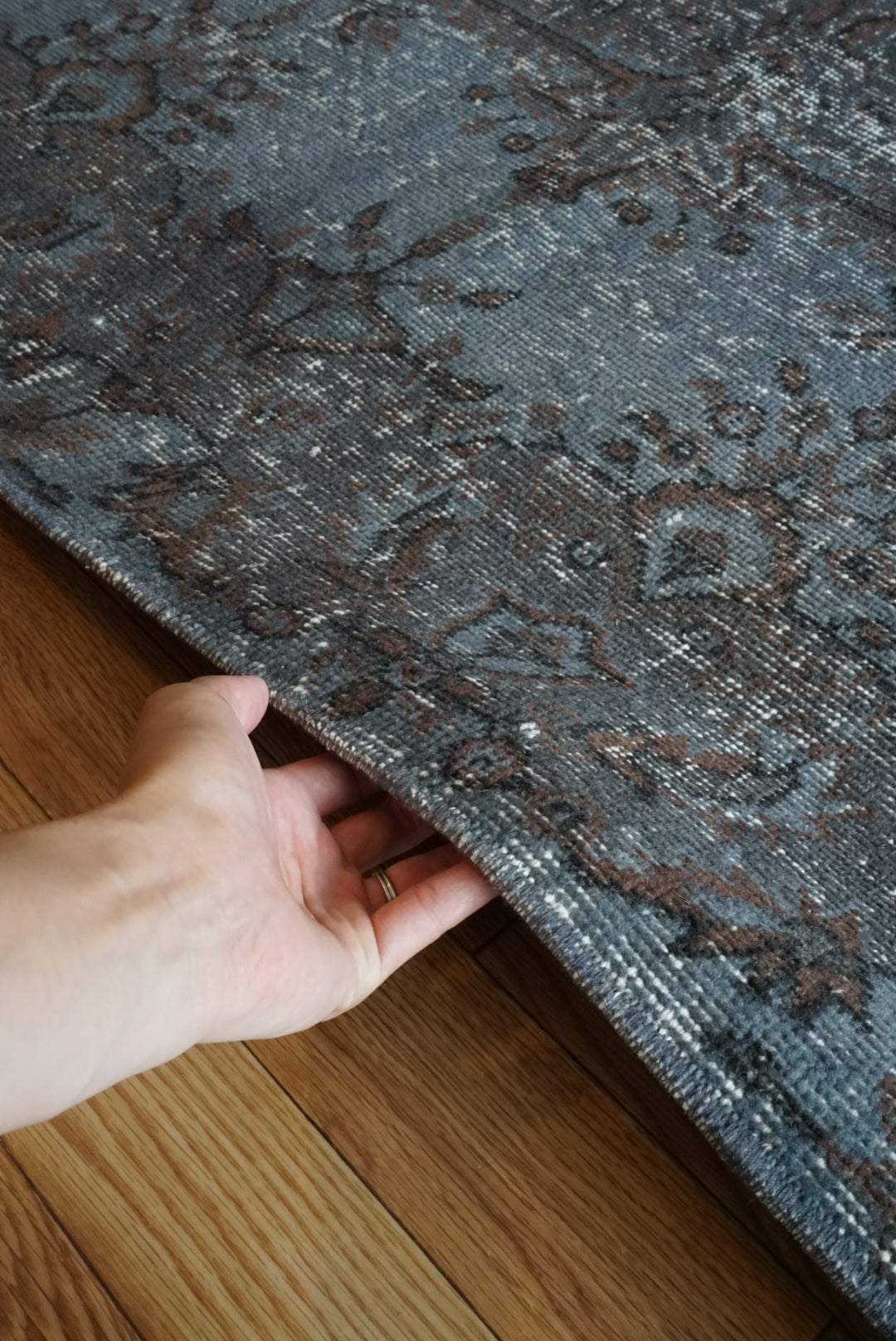 Türkiye Old Isparta Medallion Overdye Blue Glay , Brown 1970年代 250 × 161 cm No.TR25495 / 国内送料無料