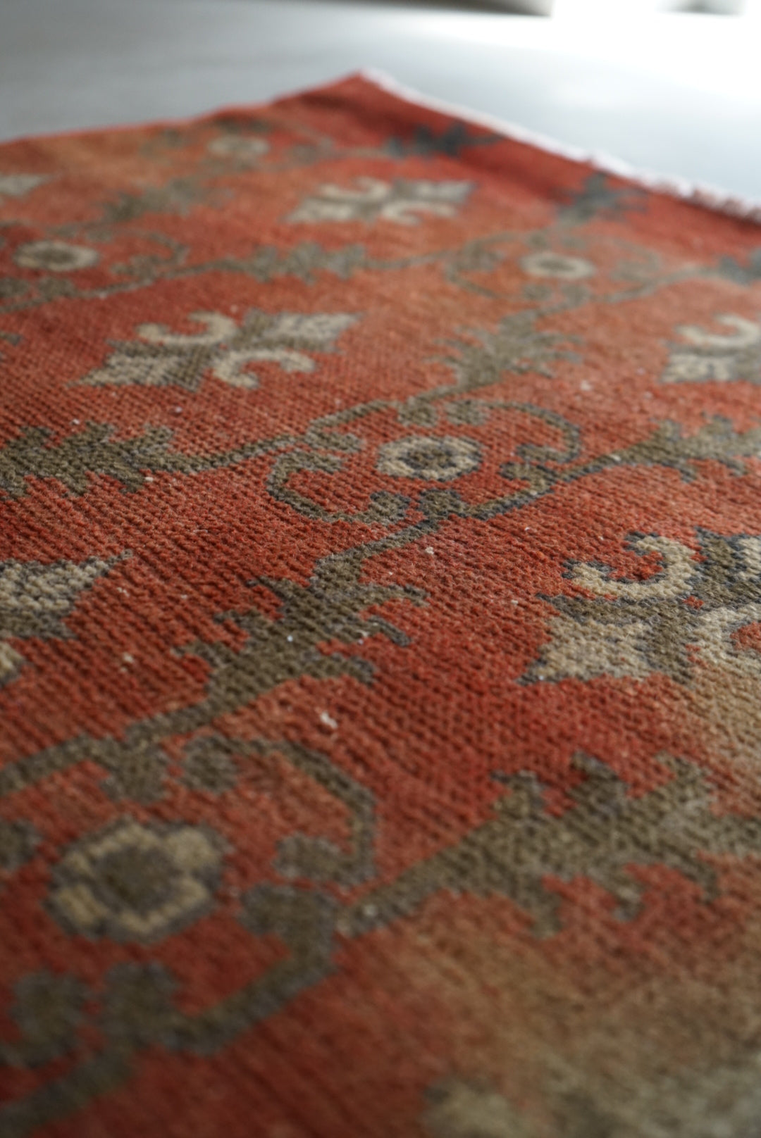 TURKEY OLD ISPARTA BLOOD ORANGE 1970年代 172 × 86 cm No.TR25150