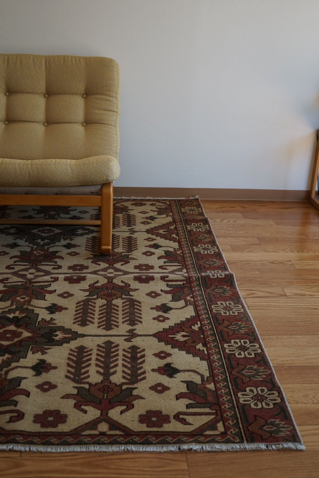 店頭販売 Türkiye Old Oushak Beige , Brown , Green 1970年代 164.5 × 143.5 cm No.TR25429