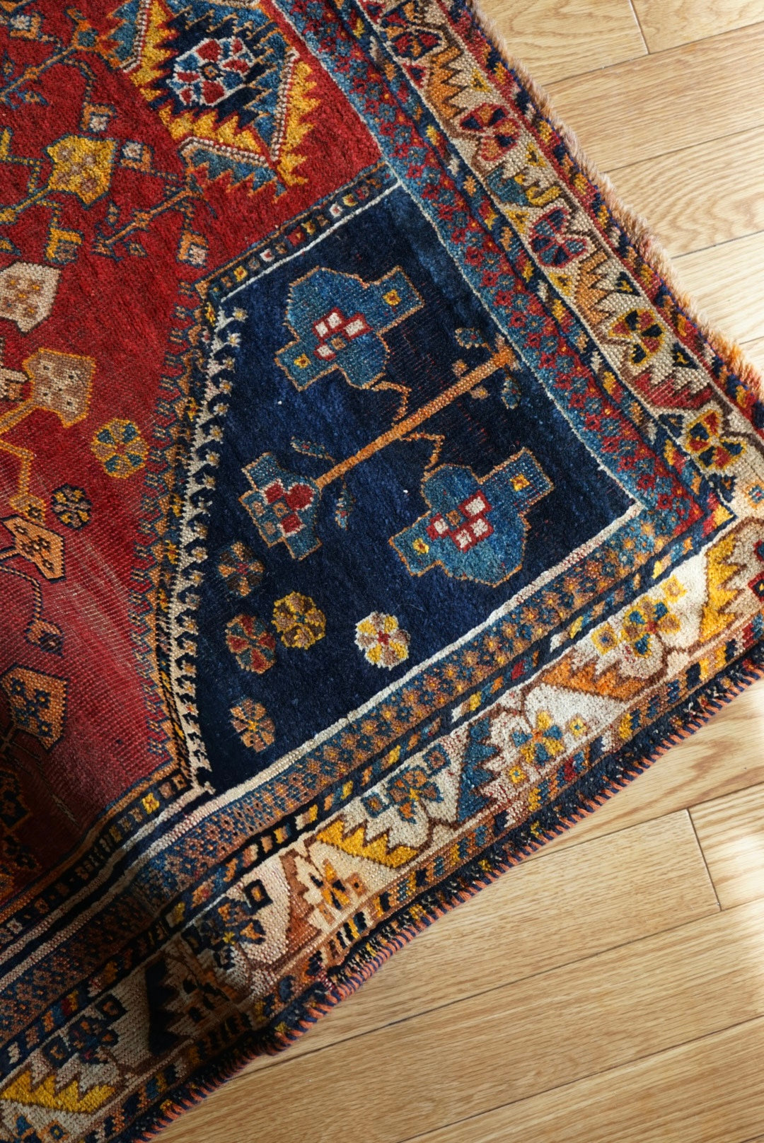 店頭販売 IRAN ANTIQUE QASHQAI BOLVALDI 1860年代 136 × 108 cm / 4'4" × 3'5" ft