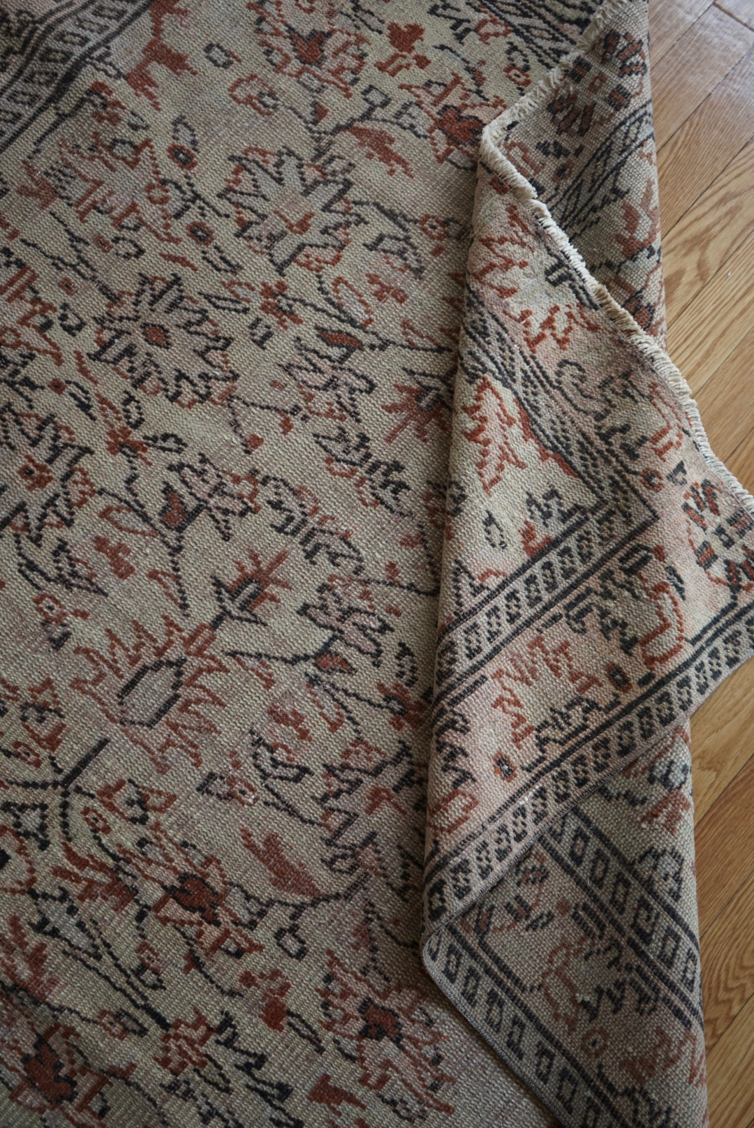 Türkiye Old Kayseri Olive , Beige Flower 1970年代 270 × 169 cm No.TR25389