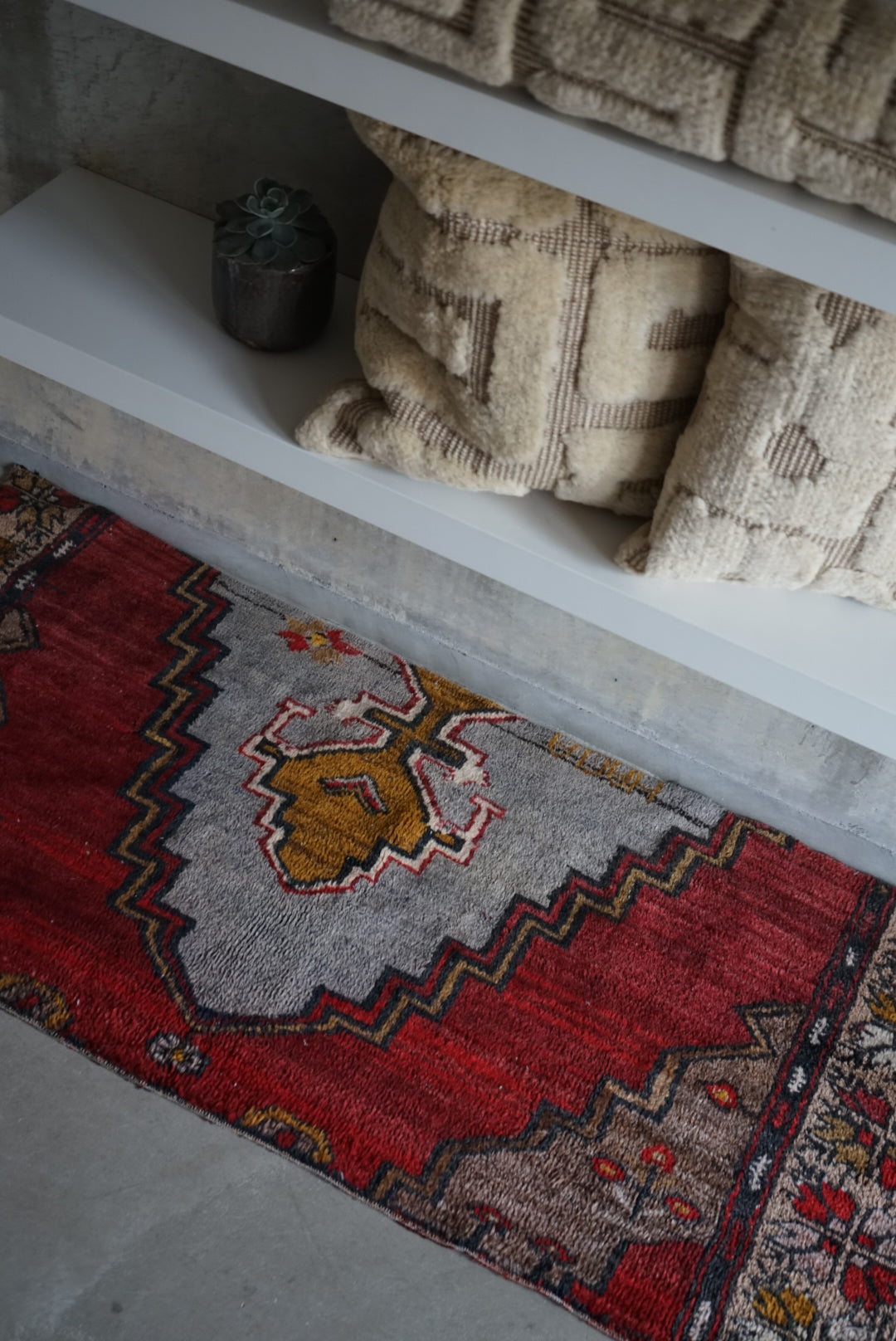 Türkiye Old Isparta Medallion Red , BlueGlay 1970年代 138 × 63 cm No.TR25286