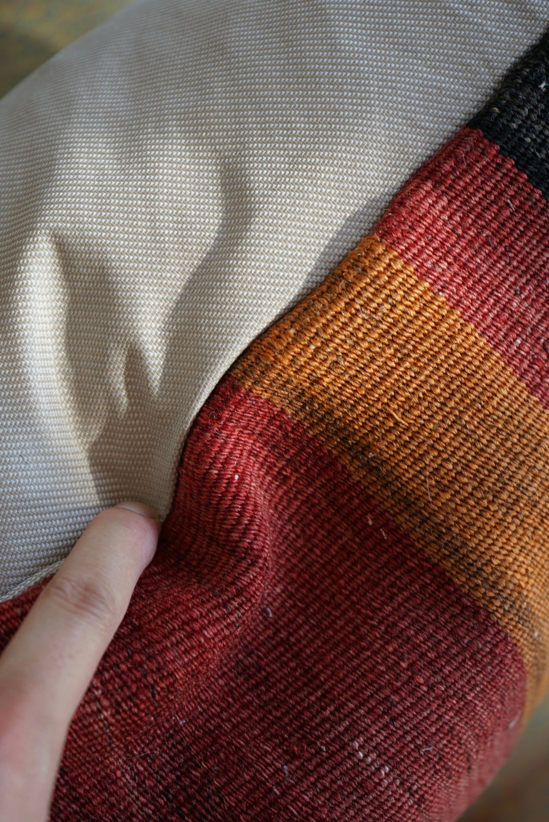 Türkiye Old Kilim Cushion Cover Red , Orange , Black Stripe Design 50 × 50 cm No.TR25561 / 送料無料・羊毛手織りキリム