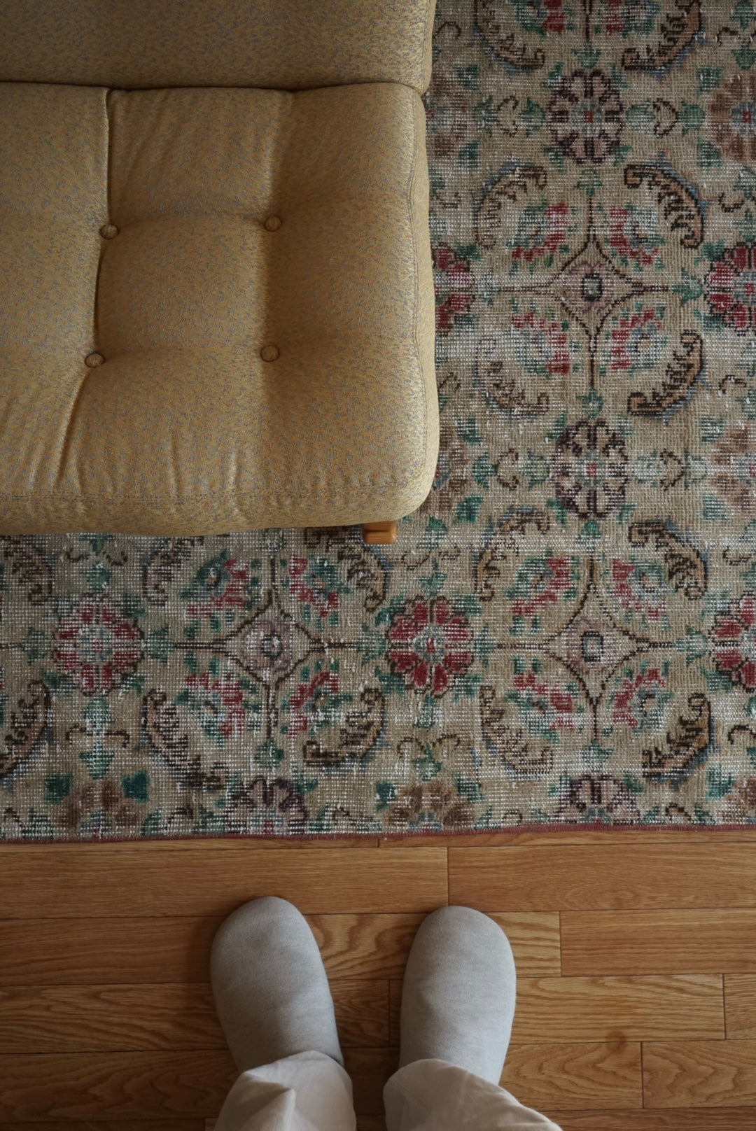 Türkiye Old Isparta Flower Beige 1970年代 175 × 108.5 cm No.TR25472