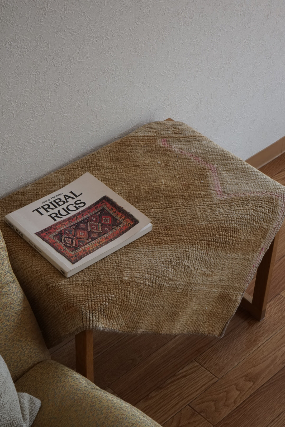 Türkiye Vintage Oushak Beige , Pink ,1989年代 69.5 × 58 cm No.TR25512 / 国内送料無料・羊毛手織り絨毯