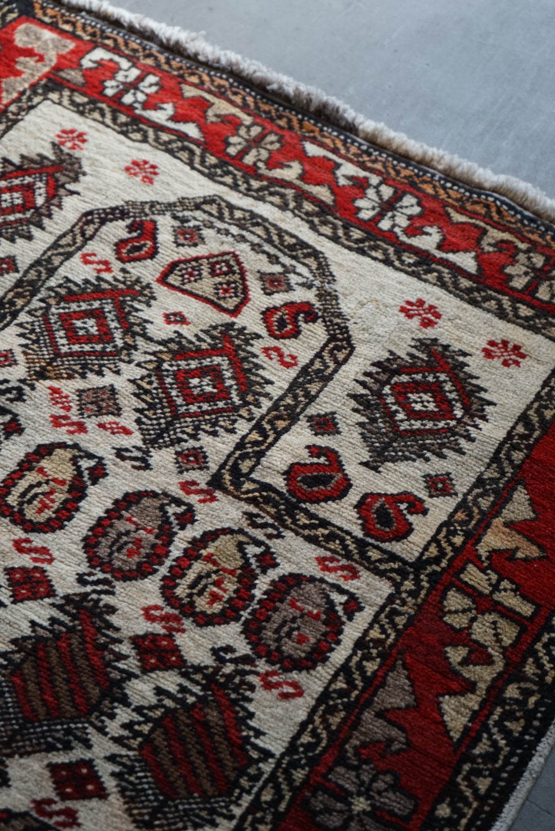 Türkiye Old Anatolia Kid's Prayer rug "Armond" 1960年代 92 × 78 cm No.TR25322