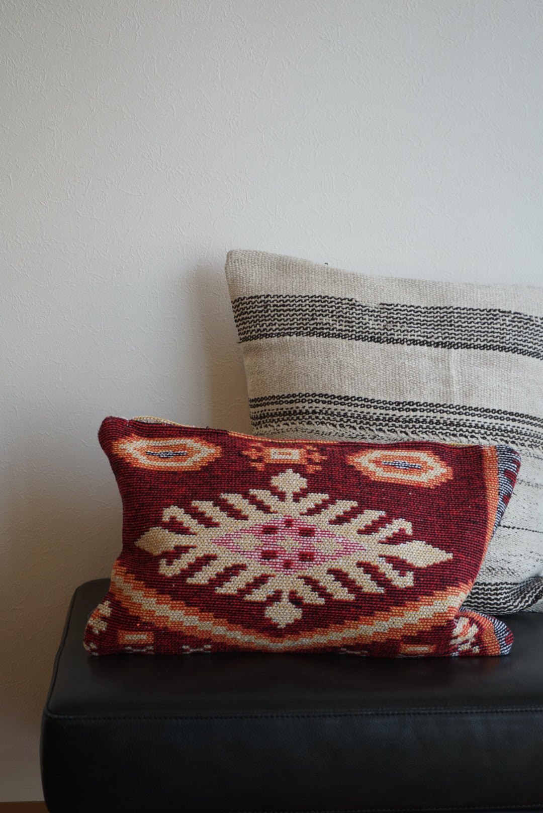 Türkiye Old Kilim Cushion Cover 表 Red / 裏 Yellow 49 × 39 cm No.TR25394