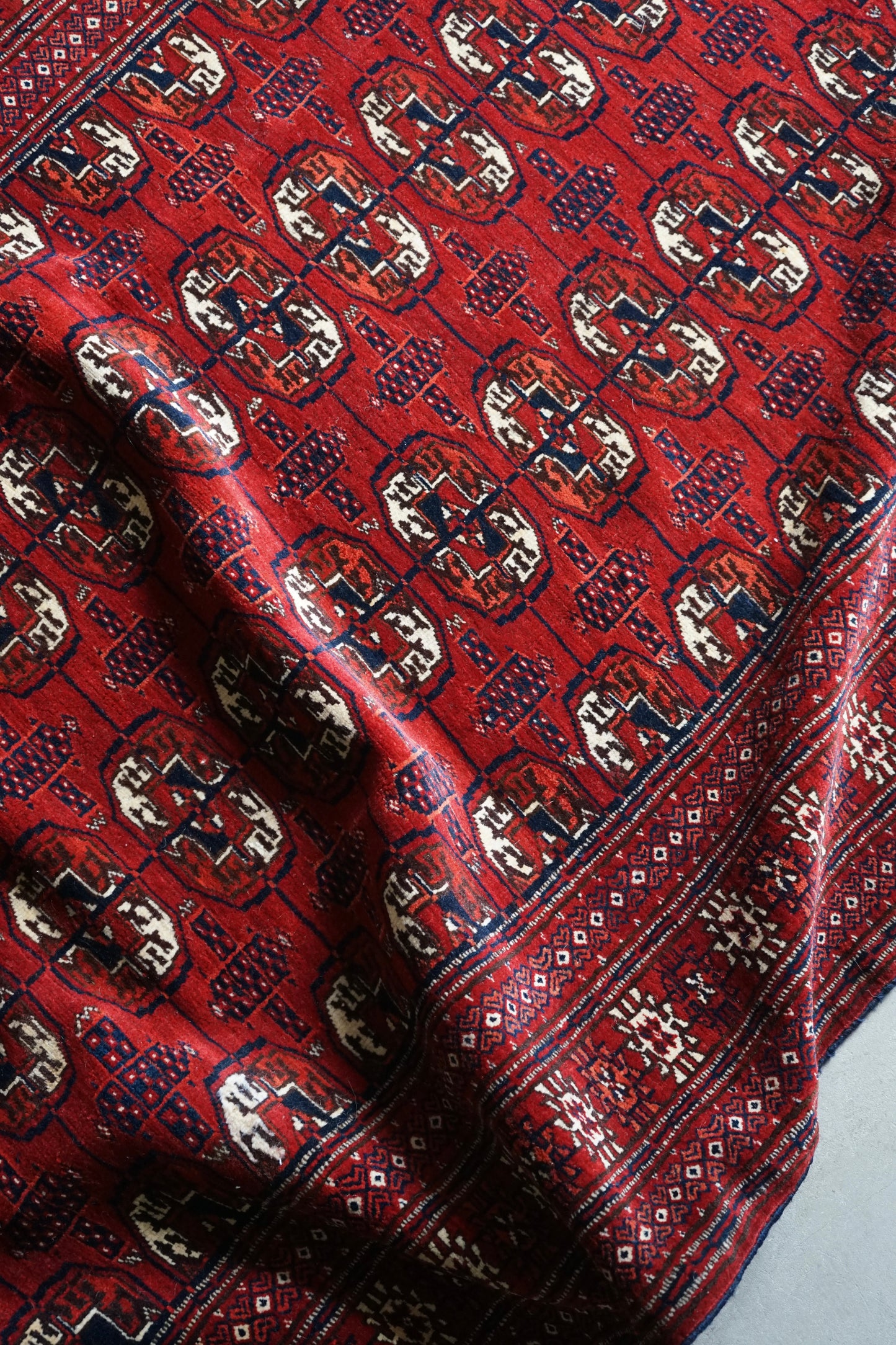 店頭販売 IRAN ANTIQUE TURKMEN ERSARI 1820-1840年代 200 × 128 cm