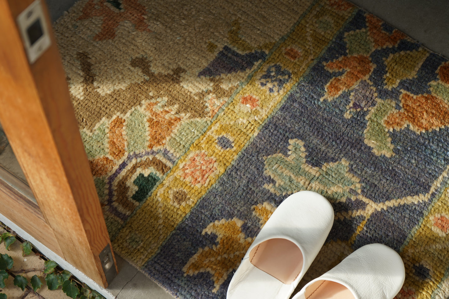 TURKEY VINTAGE SMALL RUG BEIGE FLOWER 85 × 66 cm No.TR25188