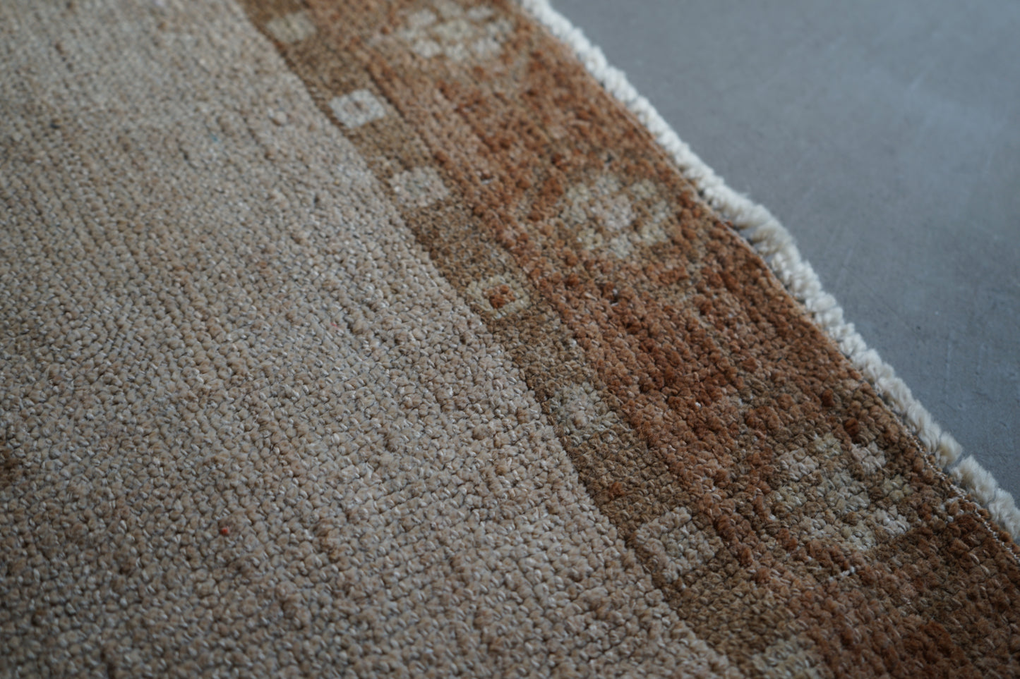 Türkiye Old Oushak Beige Runner Size 1970年代 223 × 83 cm No.TR25223