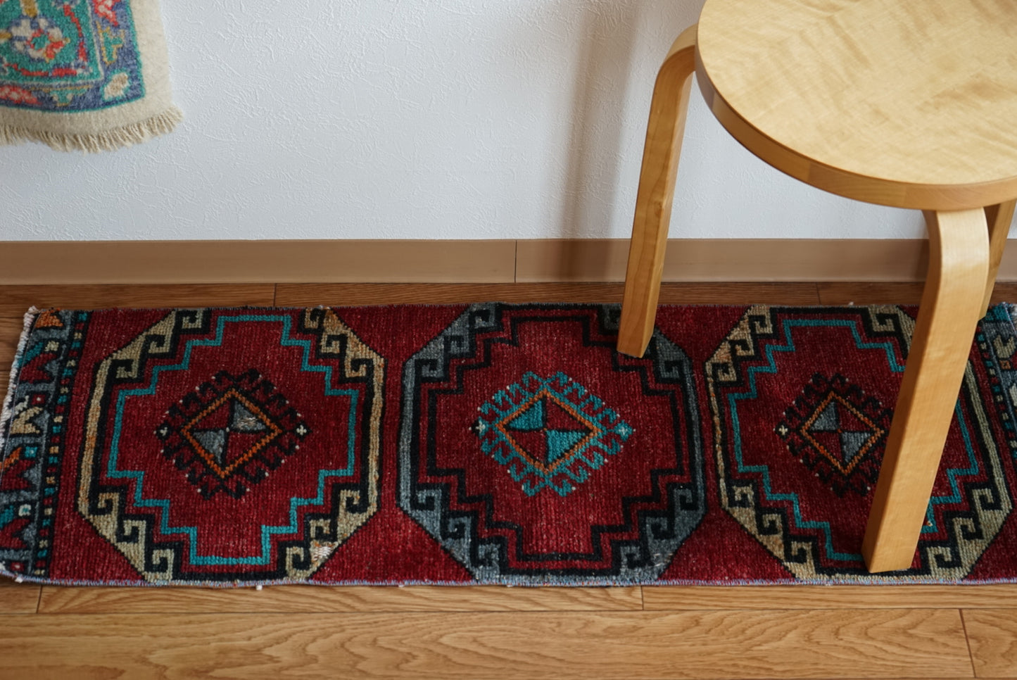 Türkiye Old Oushak Red , Turquoise Runner 1970年代 103 × 36 cm No.TR25542 / 国内送料無料・羊毛手織り絨毯