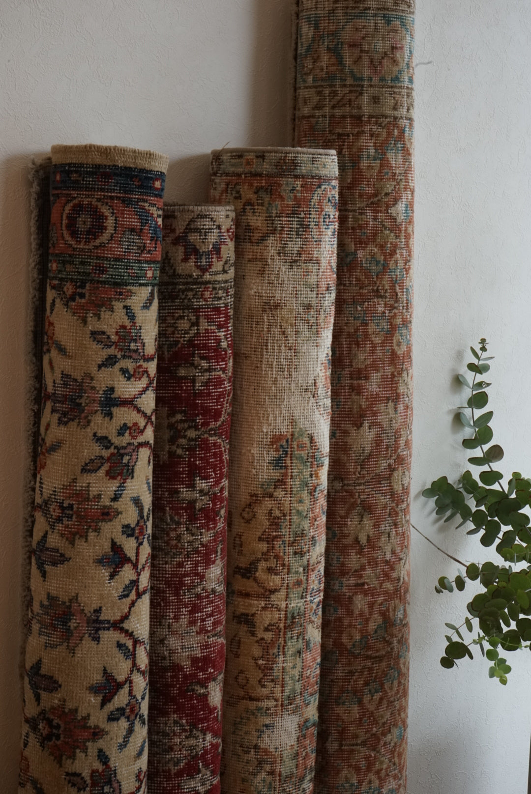 Türkiye Old Isparta Red Floral 1970年代 195 × 107.5 cm No.TR25447 / 国内送料無料