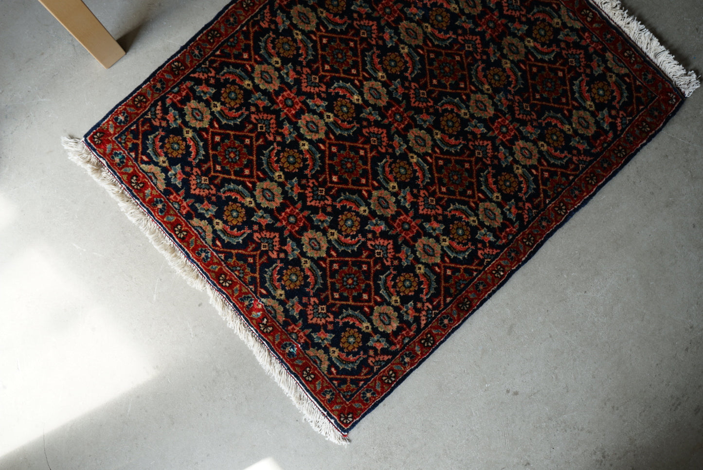 店頭販売 IRAN ANTIQUE BIJAR RIZ MAHI 1900年代 76×62cm