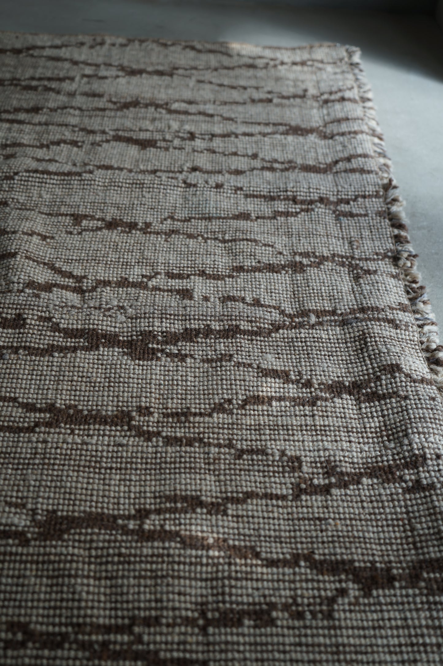 店頭販売 ORIGINAL IRAN QASHQAI KILIM " TRIBE " 204 × 142 cm