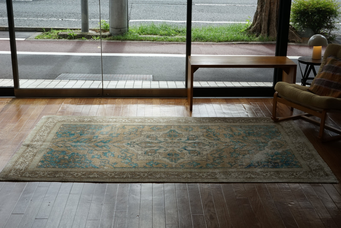 Türkiye Old Oushak Beige , Blue , Medallion 1960年代 227 × 132cm No.TR25454