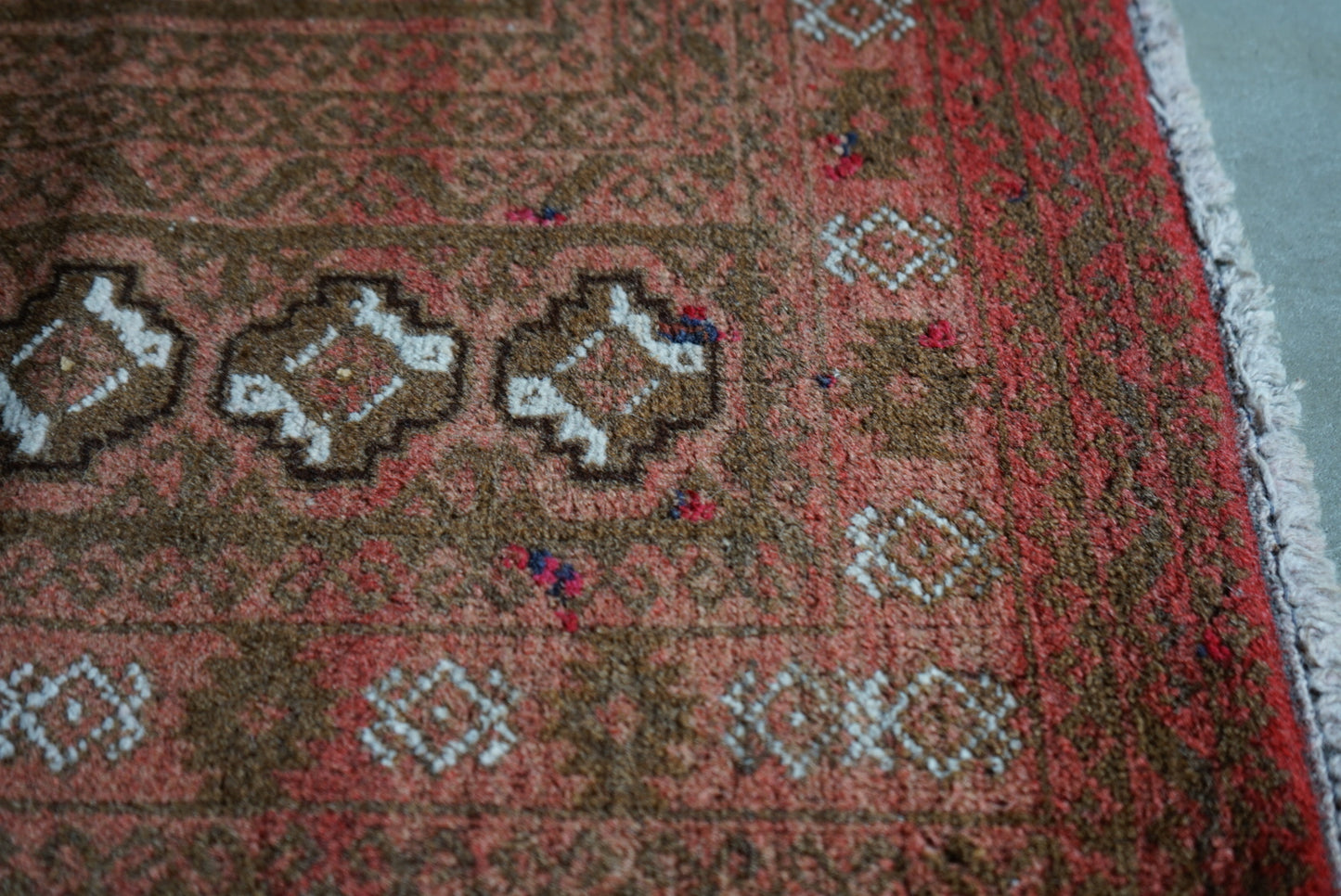 AFGHANISTAN OLD BALUCH PRAYER RUG 1970年代 138 × 88 cm