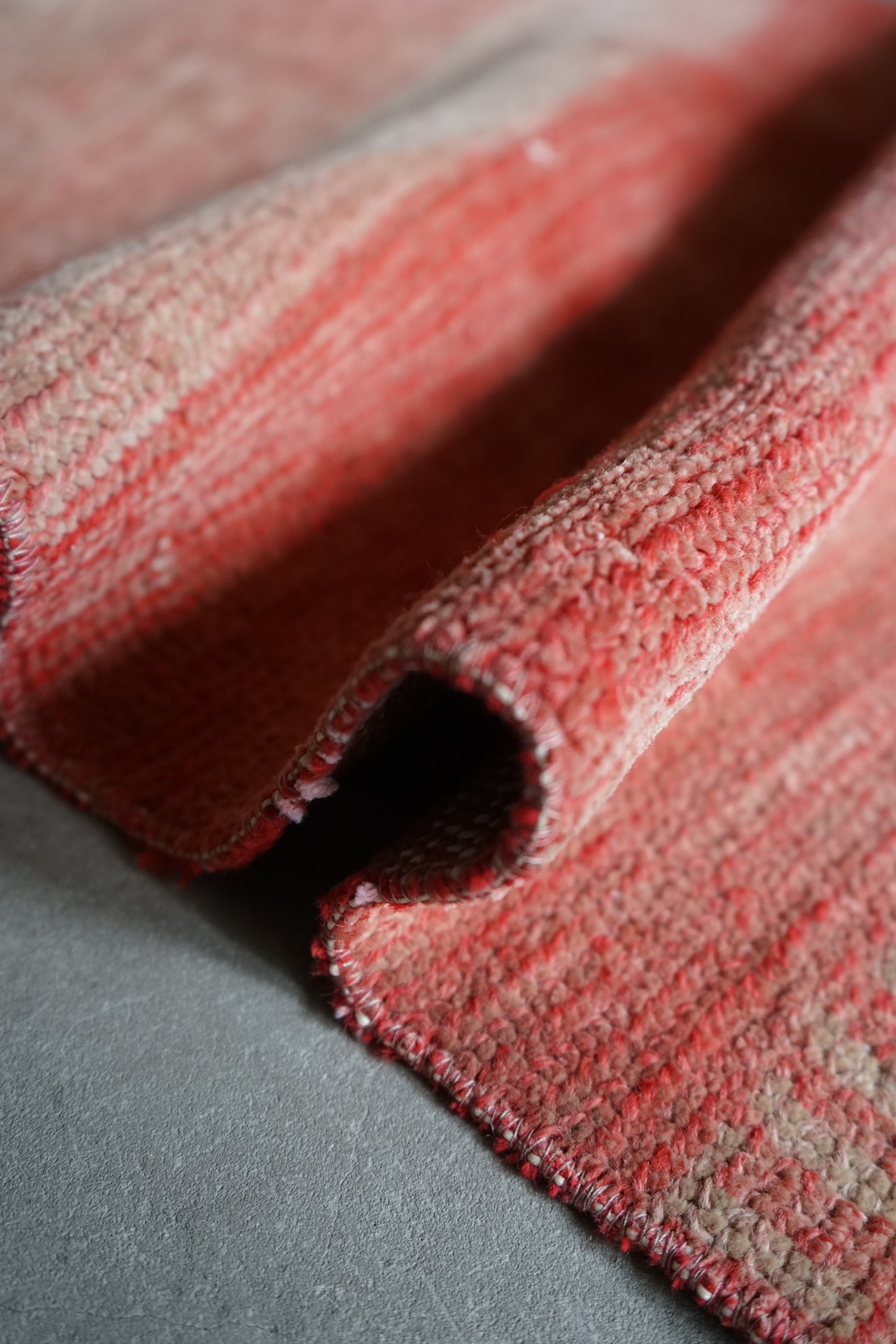 TURKEY OLD OUSHAK SALMON PINK RUNNER 1970年代 148 × 60 cm No.TR25204