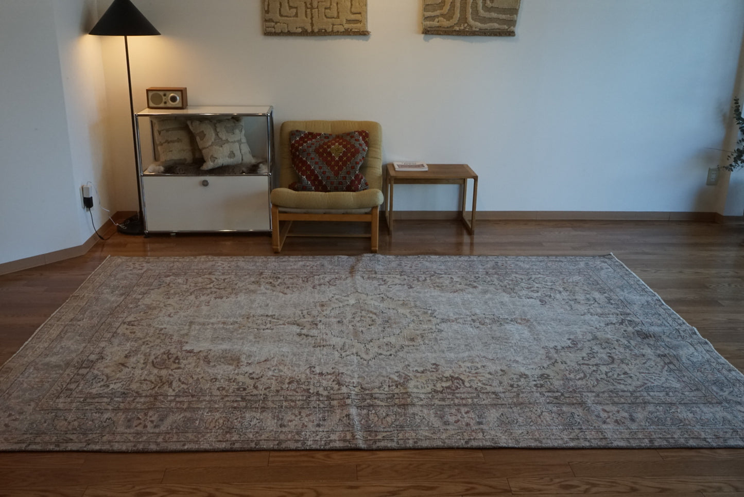Türkiye Old Isparta Medallion Beige , Glay 1960年代 284 × 183.5 cm No.TR25476 / 国内送料無料・羊毛手織り絨毯