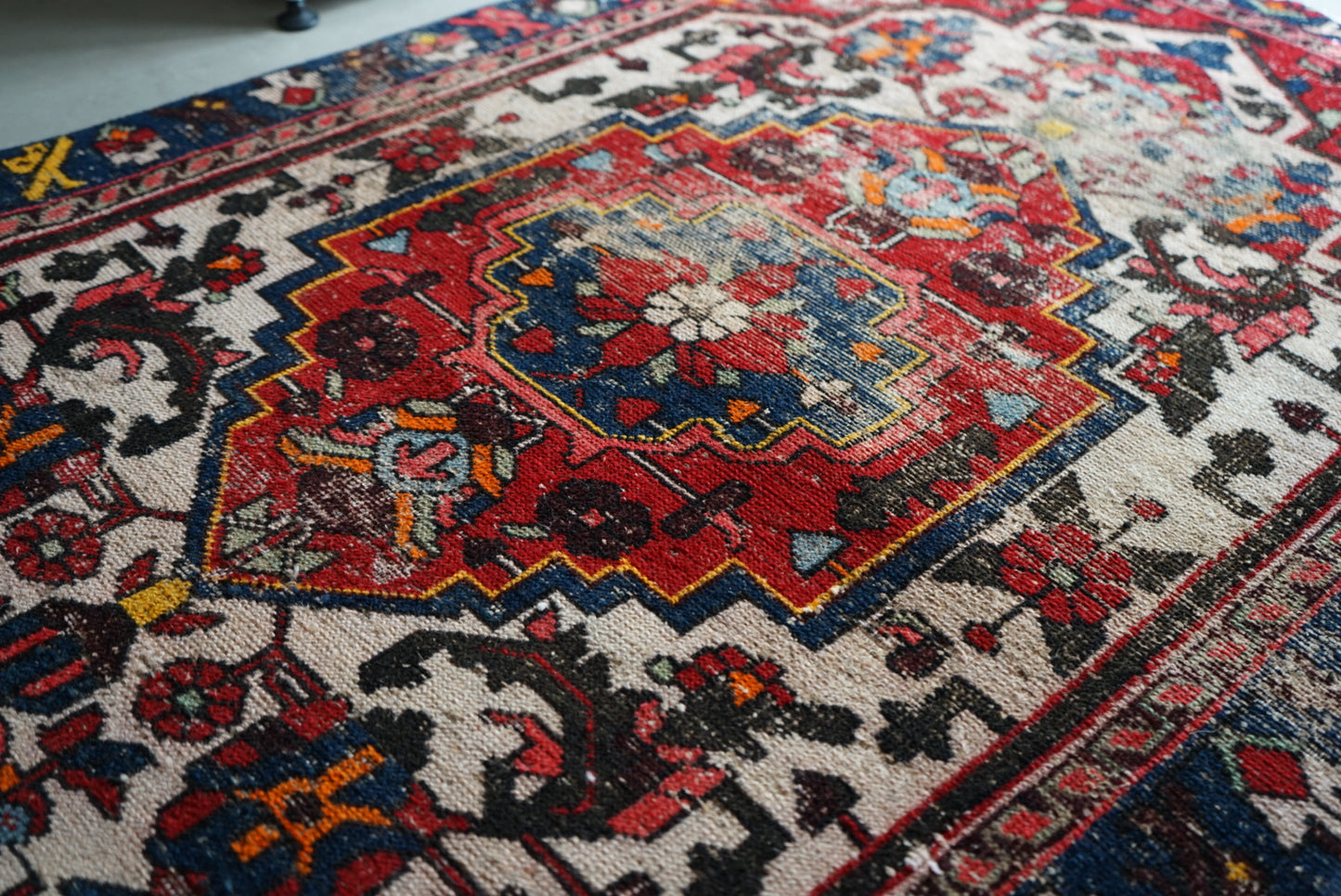 TURKEY OLD PERSIAN DESIGN 1950年代 145 × 92 cm