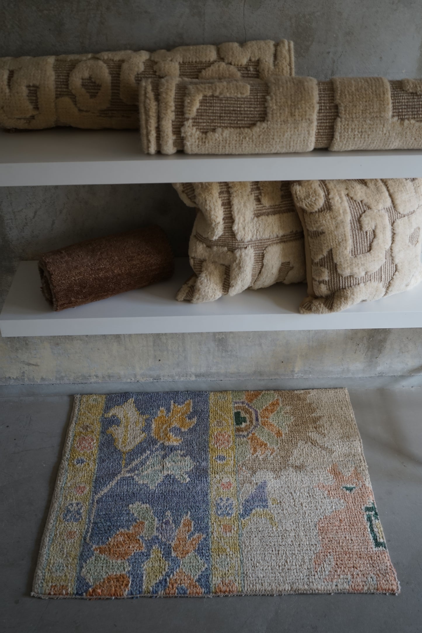 TURKEY VINTAGE SMALL RUG BEIGE FLOWER 85 × 66 cm No.TR25188