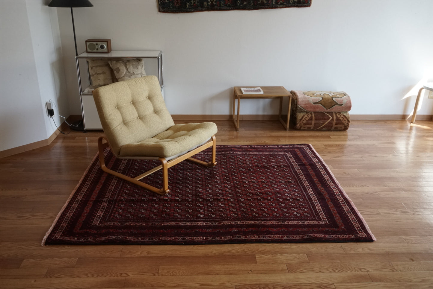 店頭販売 Afghanistan Old Turkmen Mauri Gul 1980年代 190 × 147 cm  No.AF2538 / 国内送料無料・羊毛手織り絨毯