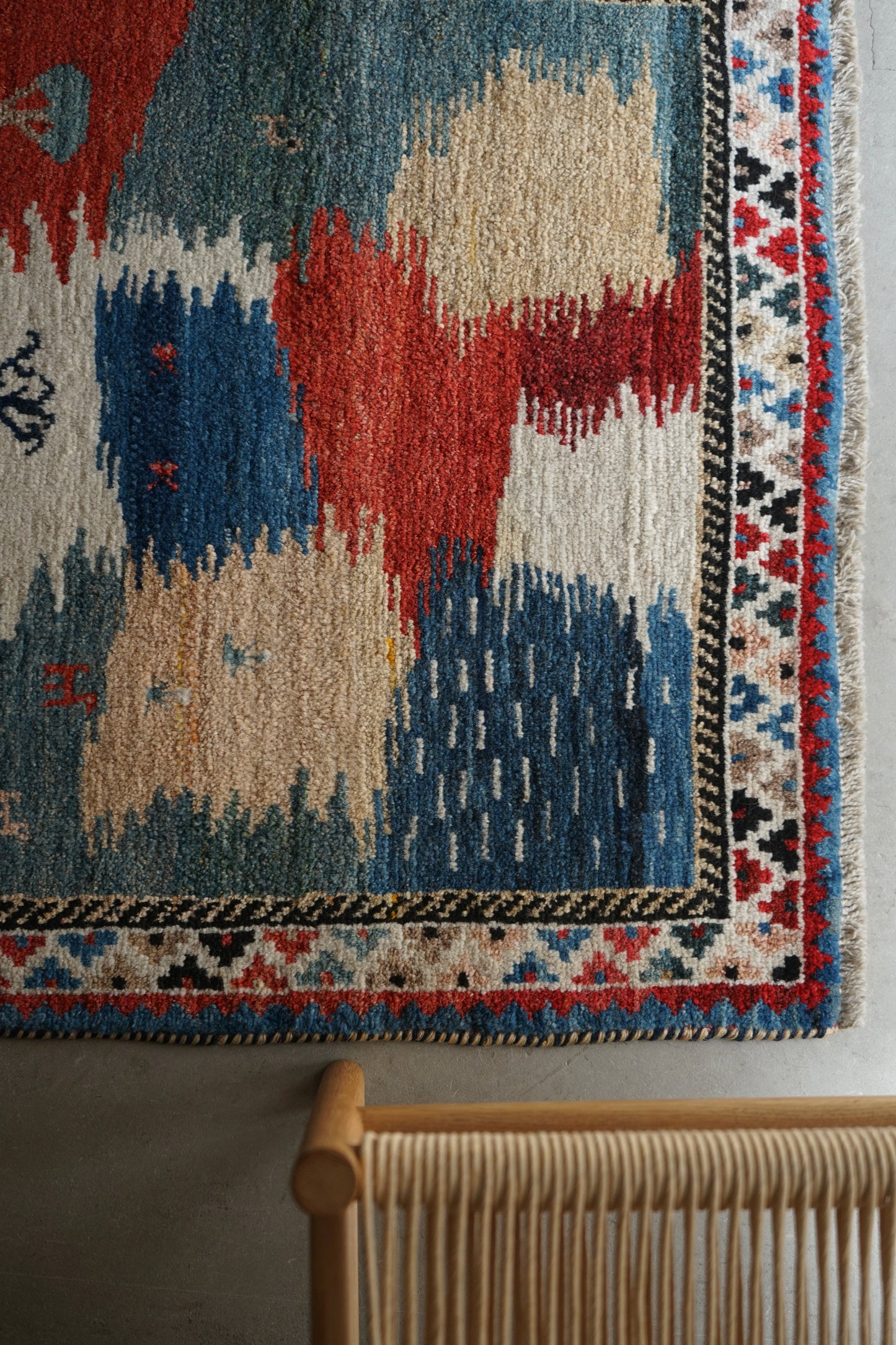 IRAN SHIRAZ QASHQAI OLD GABBEH 1940年代 94 × 84 cm / 3'0" × 2'7" ft