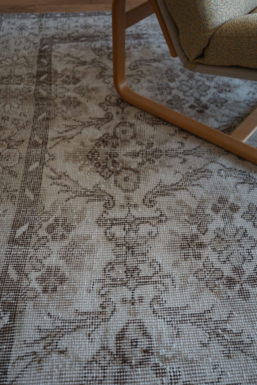 Türkiye Old Isparta Beige Floral 1970年代 272 × 152 cm No.TR25351