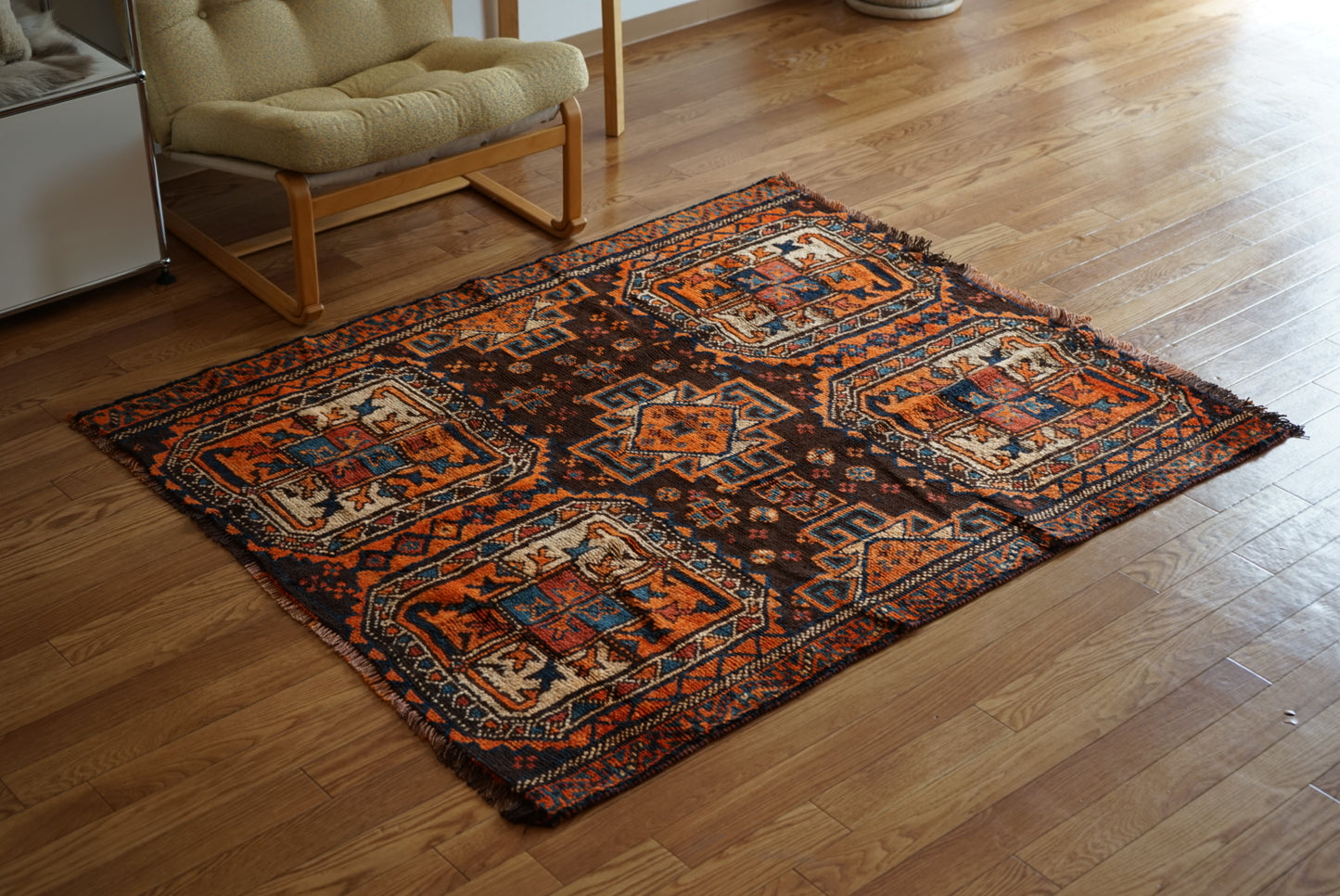 店頭販売 Iran Antique Shiraz Lori 1860年代 142 × 123 cm