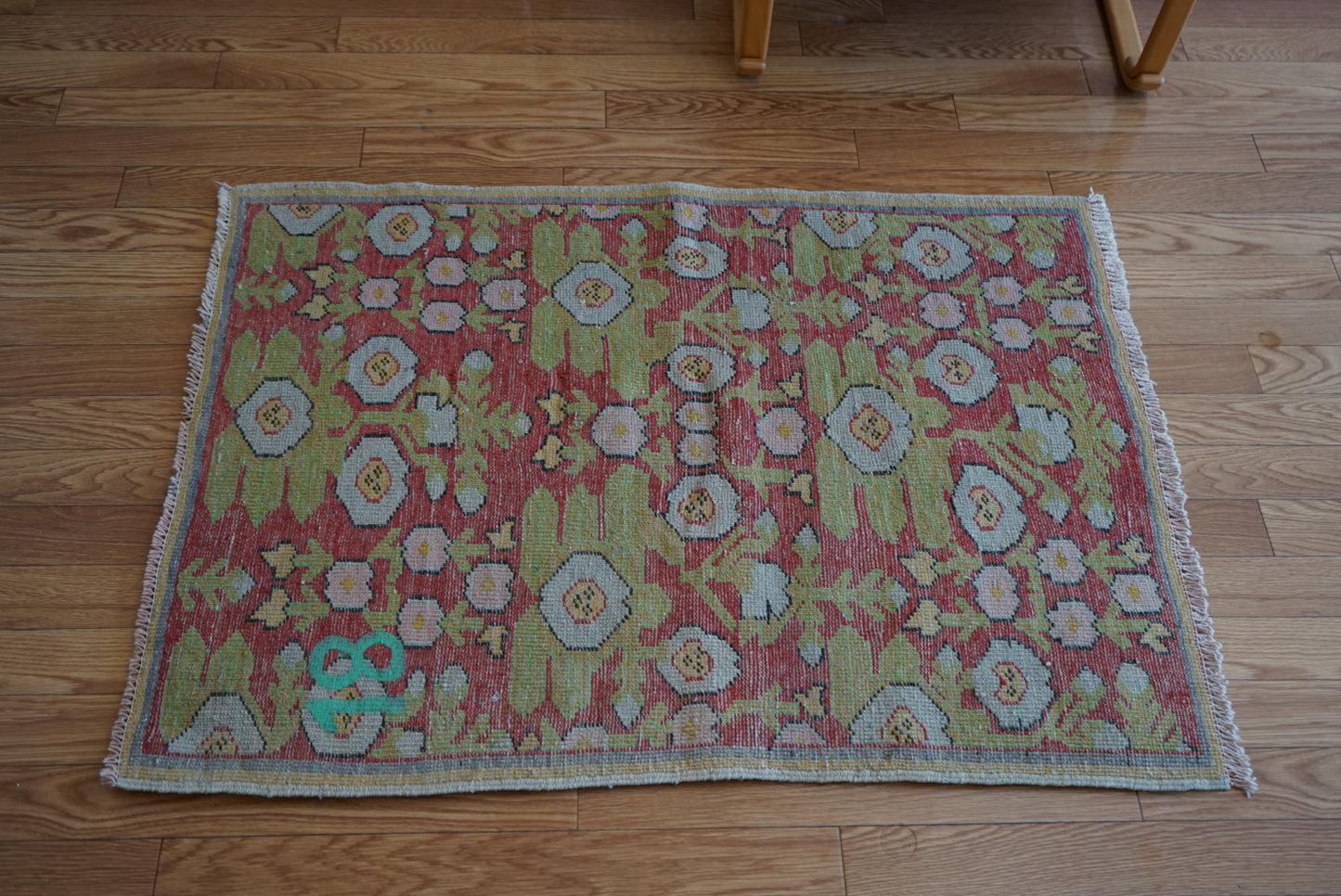 Türkiye Old Oushak Flower Red , Green , Yellow 1970年代 112 × 82.5 cm No.TR25430