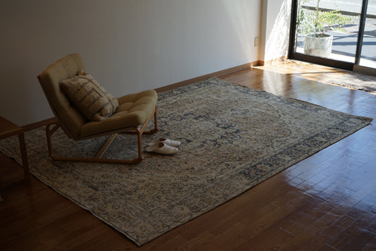 Türkiye Old Isparta Medallion Navy , Beige 1960年代 259 × 194 cm No.TR25375 / 国内送料無料・羊毛手織り絨毯