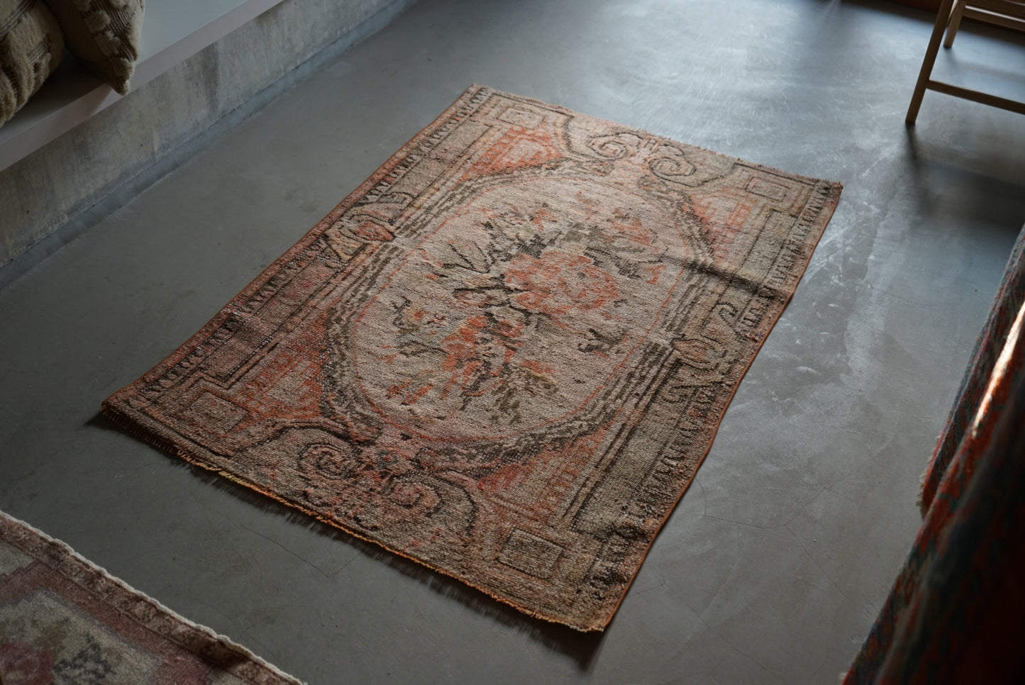 TURKEY OLD ISPARTA ROSE FLOWER 1950-1960年代 161 × 107.5 cm No.TR25129