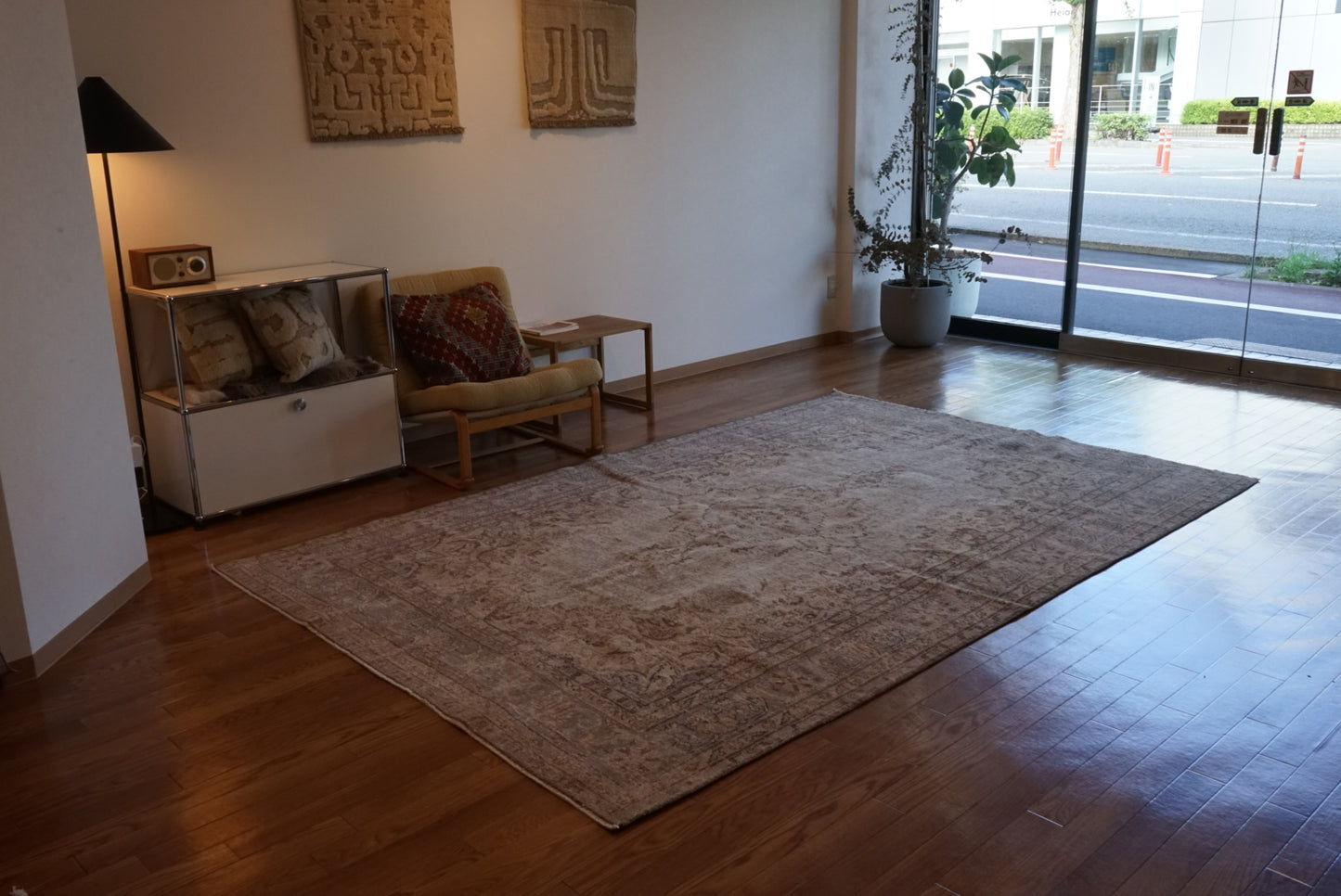 Türkiye Old Isparta Medallion Beige , Glay 1960年代 284 × 183.5 cm No.TR25476 / 国内送料無料・羊毛手織り絨毯