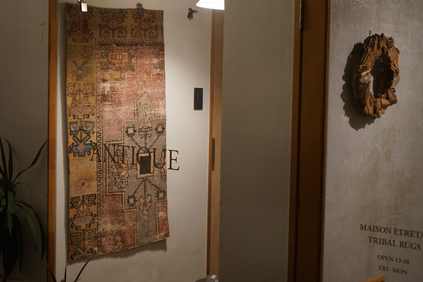 TURKEY OLD ISPARTA PINK BEIGE SMALL SIZE 1970年代 120 × 68 cm No.TR25219