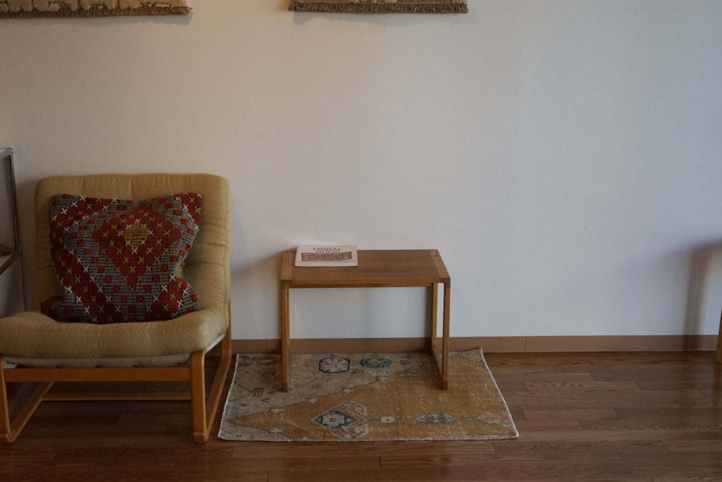 Türkiye Old Oushak Beige , Brass 1970年代 85 × 70 cm No.TR25479 / 国内送料無料
