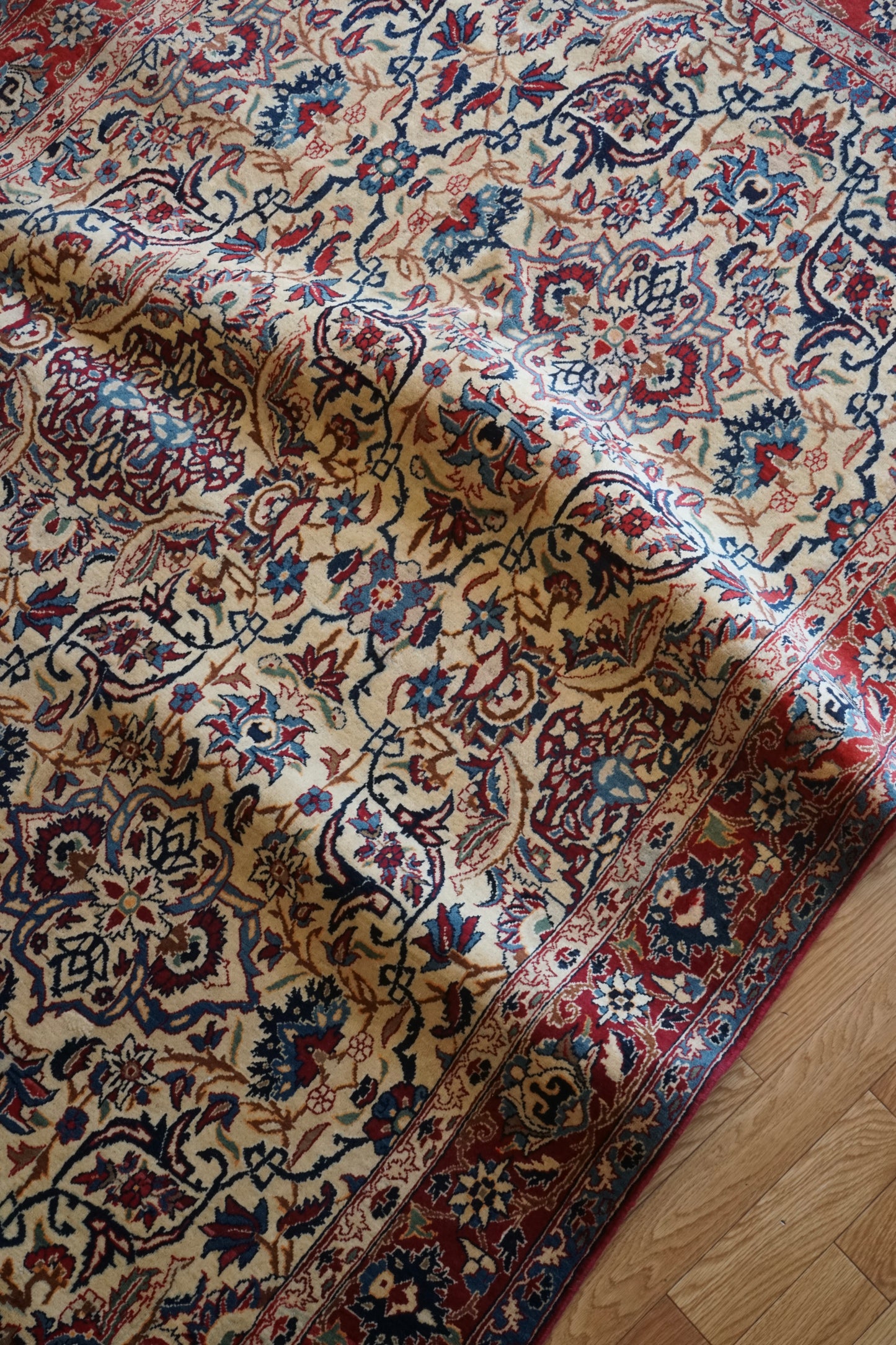 店頭販売 Iran Antique Esfahan 1840年代 231 × 157 cm / 国内送料無料・羊毛手織り絨毯