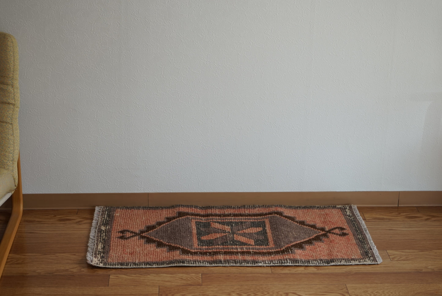 Türkiye Old Oushak Pink , Glay  1970年代 92 × 46 cm No.TR25423
