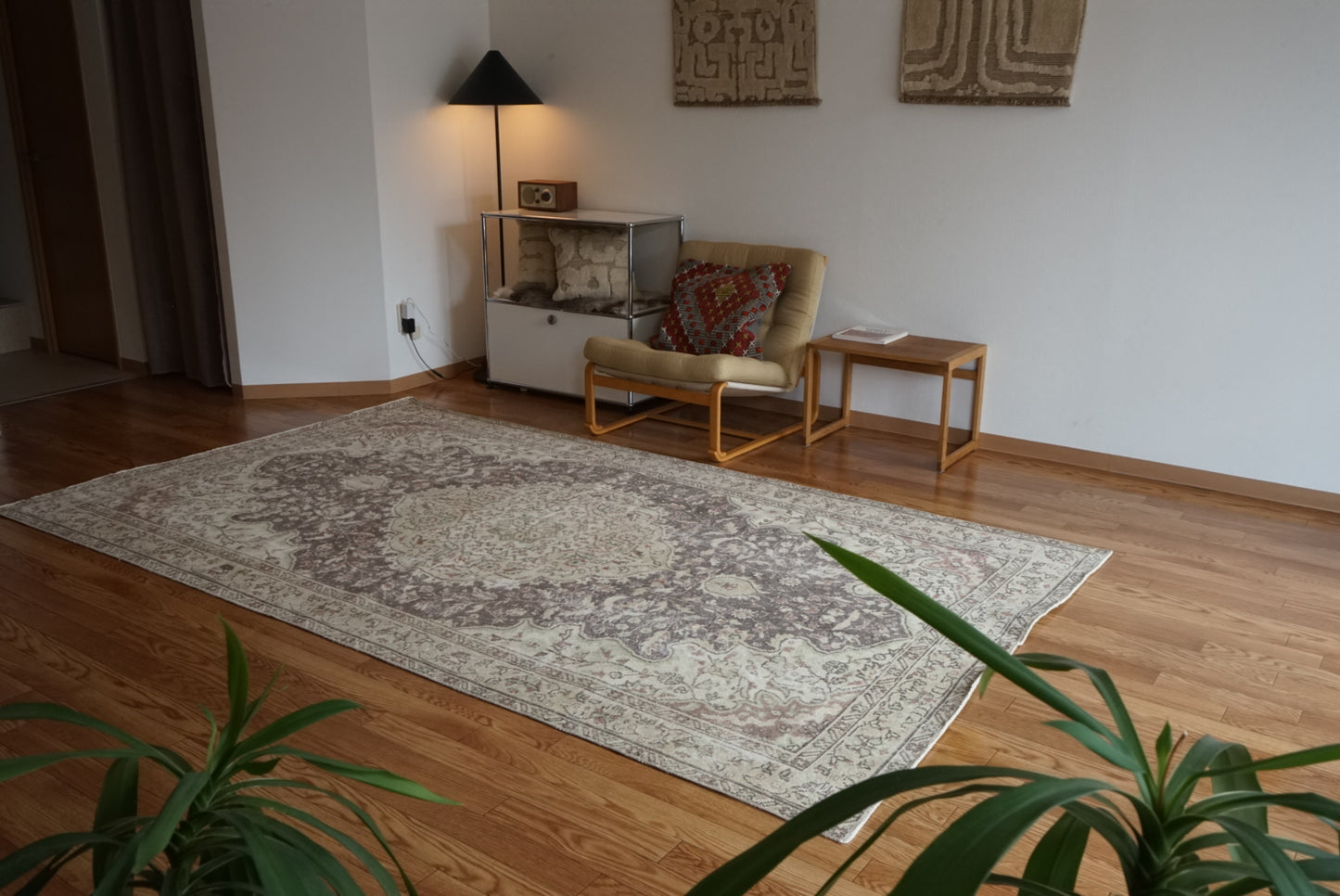 Türkiye Old Isparta Medallion Beige , Glay 1960年代 284 × 162 cm No.TR25493 / 国内送料無料