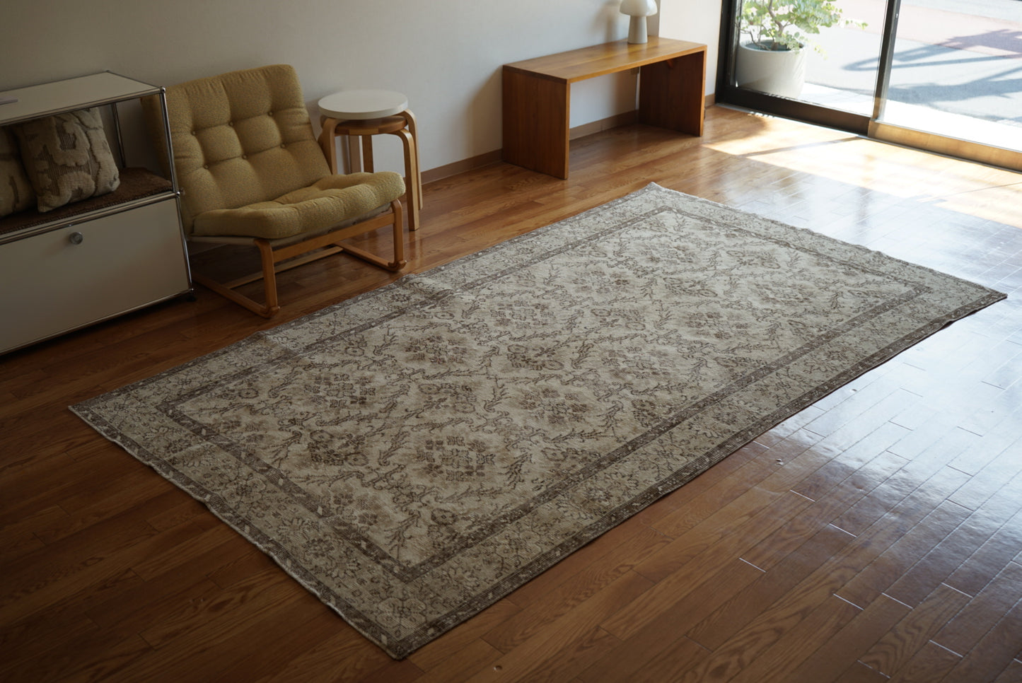 Türkiye Old Isparta Beige Floral 1970年代 272 × 152 cm No.TR25351
