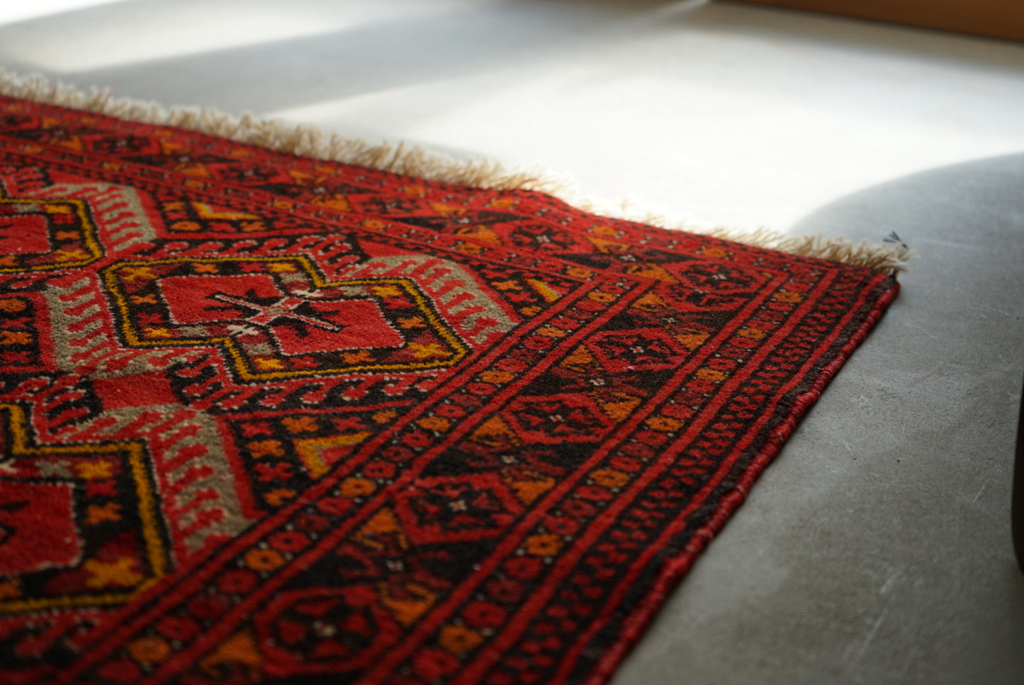 AFGHANISTAN VINTAGE TURKMEN 1980年代 130.5×75 cm