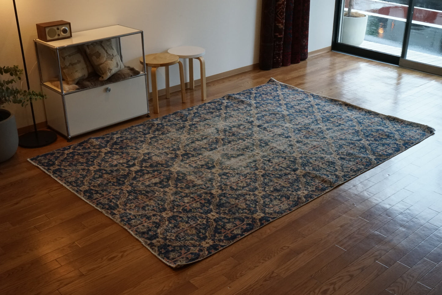 Türkiye Old Isparta Blue 1970年代 255 × 176.5 cm No.TR25434