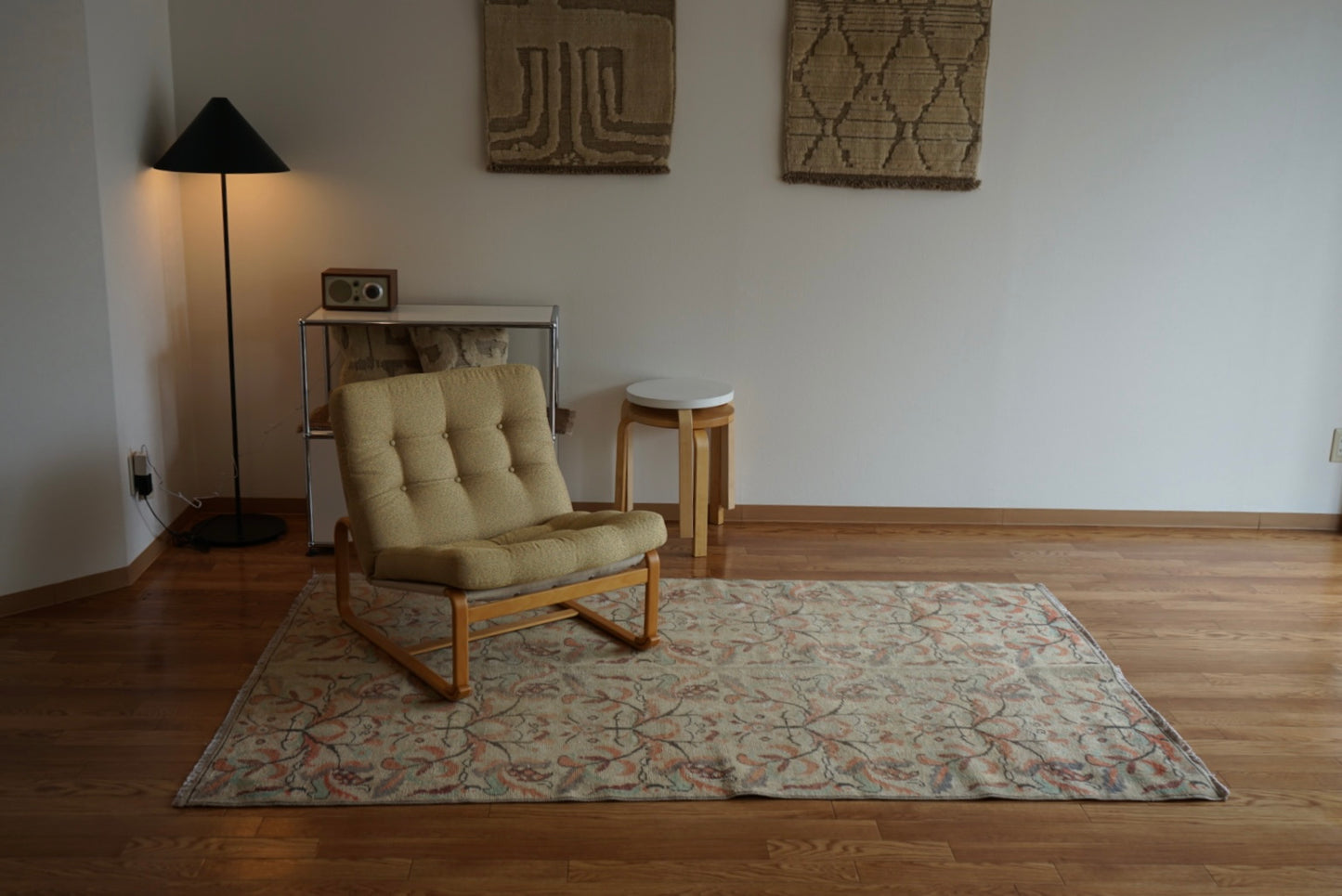 Türkiye Old Isparta Beige Floral 1970年代 218 × 136 cm No.TR25267